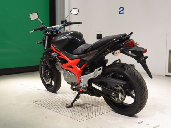 2014 Suzuki SFV 650 Gladius, чёрный, 365000 рублей - вид 5