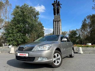 2011 Skoda Octavia II (A5) Рестайлинг, серый, 810000 рублей, вид 1
