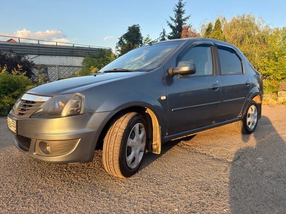 2010 Renault Logan I Рестайлинг, синий
