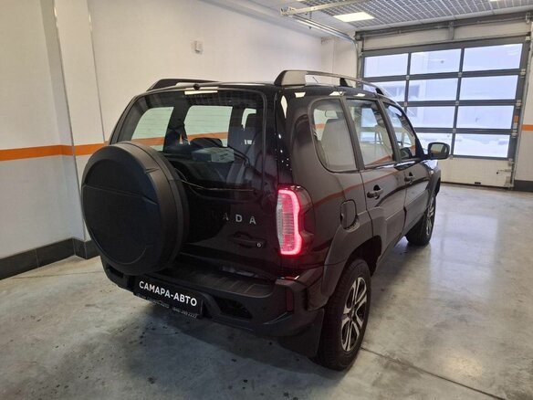 2026 Lada (ВАЗ) Niva Travel I Рестайлинг, чёрный, 1717000 рублей - вид 3