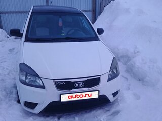 2011 Kia Rio II Рестайлинг, белый, 380000 рублей, вид 1