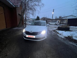 2017 Skoda Octavia III (A7) Рестайлинг, белый, 1550000 рублей, вид 2