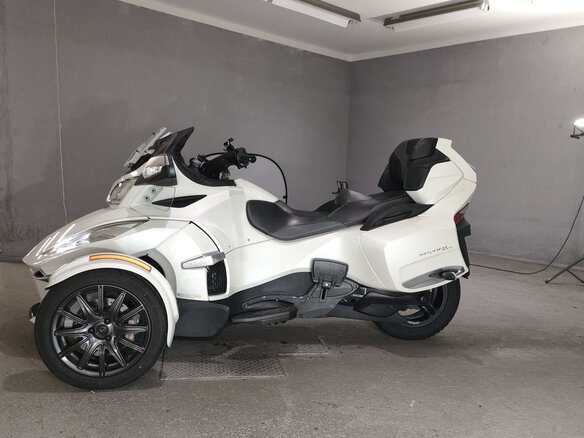 2014 BRP Can-Am Spyder, белый, 1600000 рублей - вид 4