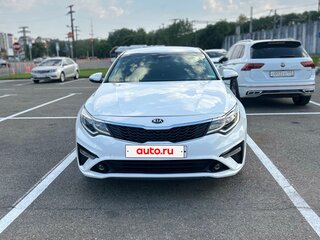 2019 Kia Optima IV Рестайлинг, белый, 1500000 рублей, вид 2
