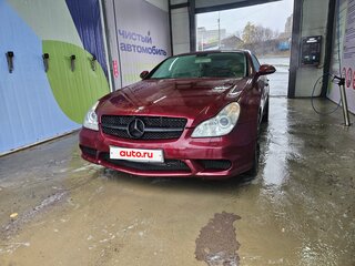 2005 Mercedes-Benz CLS 500 I (C219), пурпурный, 1050000 рублей, вид 3