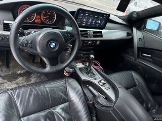 2005 BMW 5 серии 525i V (E60/E61), чёрный, 890000 рублей, вид 4