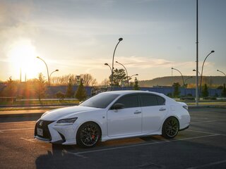 2017 Lexus GS 450h IV Рестайлинг, белый, 5200000 рублей, вид 3