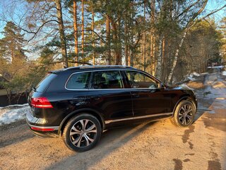 2015 Volkswagen Touareg II Рестайлинг, чёрный, 2950000 рублей, вид 3