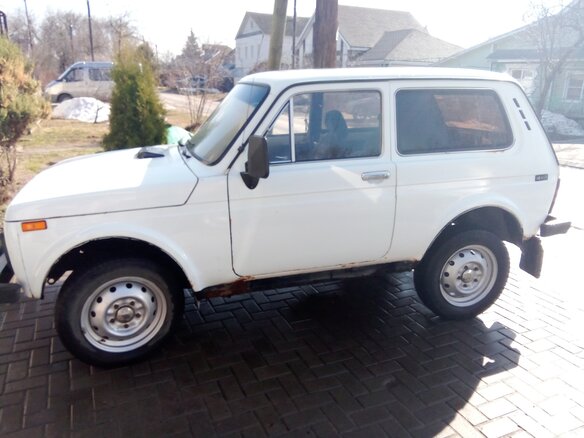 1998 Lada (ВАЗ) 2121 (4x4) I Рестайлинг, белый, 185000 рублей - вид 4
