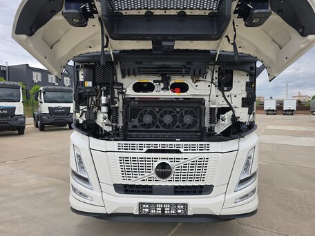 2026 Volvo FH, белый, 22800000 рублей, вид 3