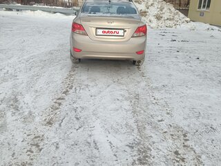 2011 Hyundai Solaris I, золотистый, 650000 рублей, вид 4