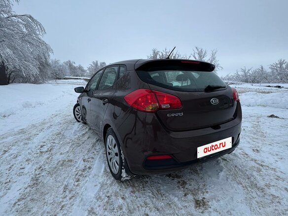 2013 Kia Ceed II, коричневый, 850000 рублей - вид 7