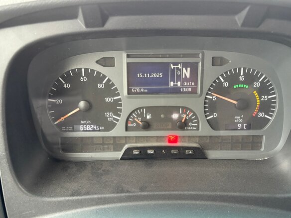2008 Mercedes-Benz Atego, белый, 4000000 рублей - вид 3