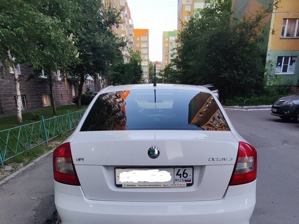 2012 Skoda Octavia II (A5) Рестайлинг, белый, 980000 рублей - вид 1