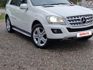 2009 Mercedes-Benz M-Класс 350 II (W164) Рестайлинг, белый, 1400000 рублей, вид 2