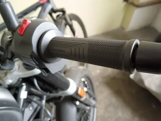 2021 Husqvarna Svartpilen 401, серый, 500000 рублей, вид 4