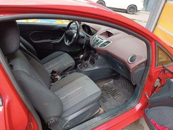 2008 Ford Fiesta Mk6, красный, 450000 рублей - вид 5