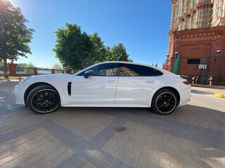 2018 Porsche Panamera 4S Executive II, белый, 7200000 рублей, вид 3