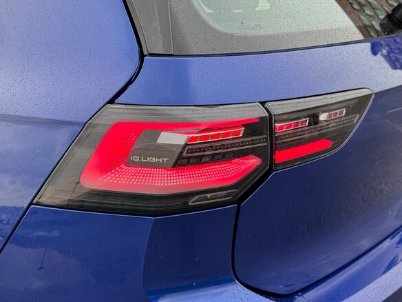 2021 Volkswagen Golf R VIII, синий, 3800000 рублей - вид 8