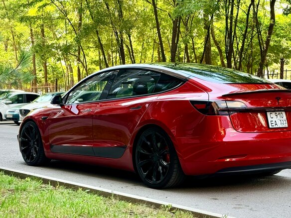 2019 Tesla Model 3 Performance I, красный, 3450000 рублей - вид 6