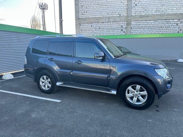 2008 Mitsubishi Pajero IV, серый, 1390000 рублей - вид 1
