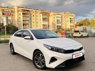 2021 Kia K3 II, белый, 1750000 рублей, вид 2