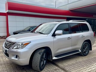 2009 Lexus LX 570 III, серебристый, 2700000 рублей, вид 1