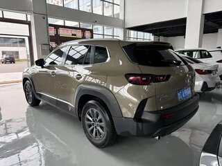 2023 Mazda CX-50, бежевый, 2780000 рублей, вид 2