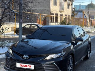 2022 Toyota Camry VIII (XV70) Рестайлинг, чёрный, 2600000 рублей, вид 1