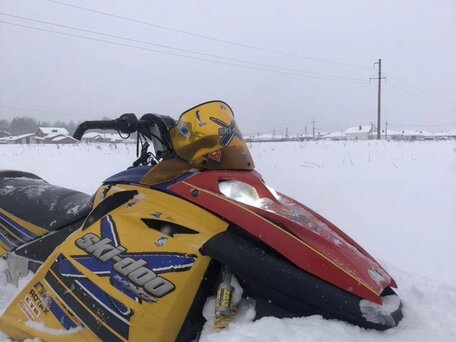 2004 BRP Ski-Doo MXZ Sport 600, жёлтый, 429000 рублей, вид 2