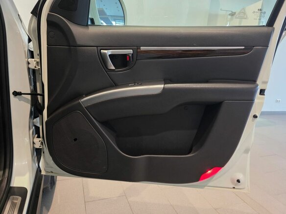 2012 Hyundai Santa Fe II Рестайлинг, белый - вид 25