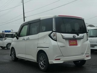 2022 Toyota Roomy I Рестайлинг, белый, 829099 рублей, вид 4