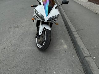 2005 Yamaha YZF-R1, белый, 470000 рублей, вид 2