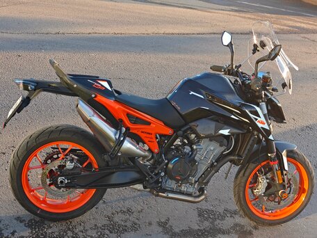 2023 KTM 890 Duke GP, оранжевый, 799000 рублей, вид 4