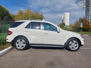 2008 Mercedes-Benz M-Класс 350 II (W164) Рестайлинг, белый, 2000000 рублей, вид 3
