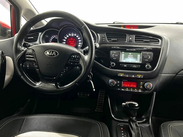 2014 Kia Ceed II, красный, 1040000 рублей - вид 15