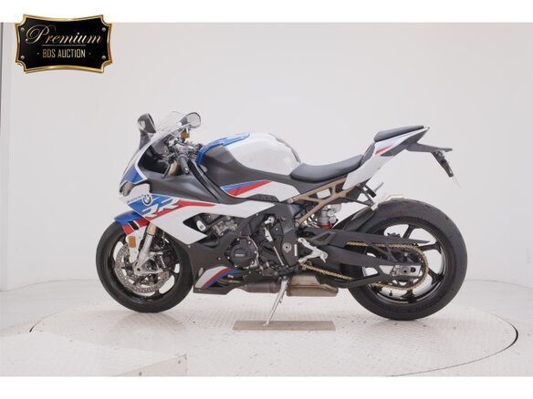 2021 BMW M 1000 RR, белый, 1860000 рублей - вид 1