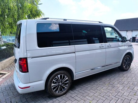 2022 Volkswagen Multivan T6 Рестайлинг, белый, 8400000 рублей, вид 4