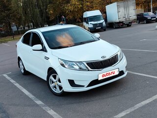 2013 Kia Rio III, белый, 800000 рублей, вид 2