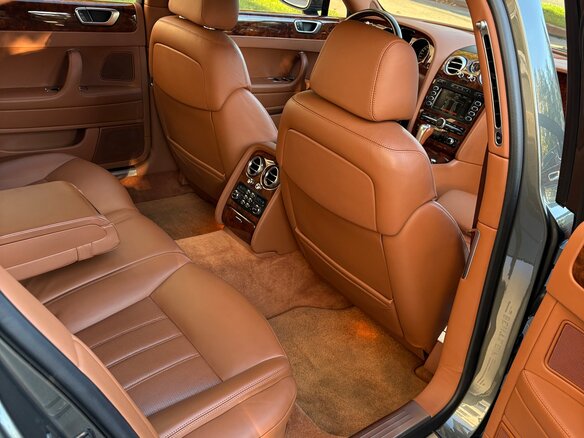 2005 Bentley Continental Flying Spur, серый - вид 18