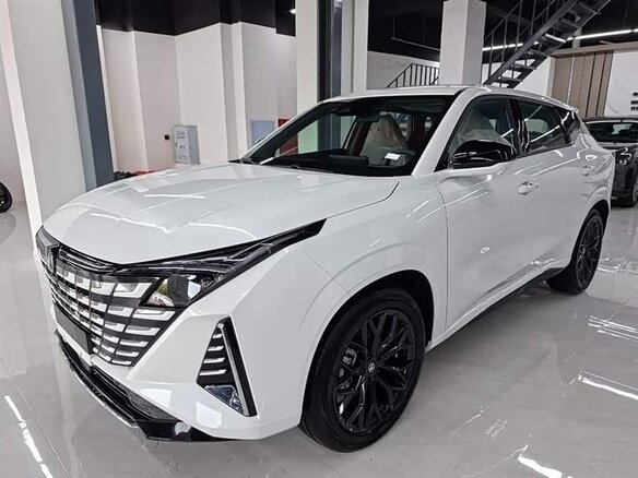 2026 Changan UNI-Z, белый, 2250000 рублей - вид 2