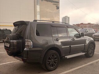 2012 Mitsubishi Pajero IV Рестайлинг 1, серый, 1950000 рублей, вид 2