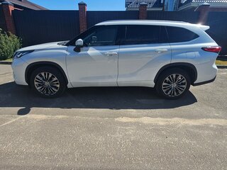 2025 Toyota Highlander IV (XU70), чёрный, 4950000 рублей, вид 3