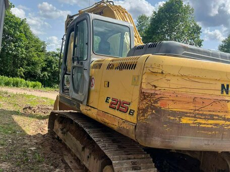 2010 New Holland E215B, жёлтый, 2500000 рублей, вид 5