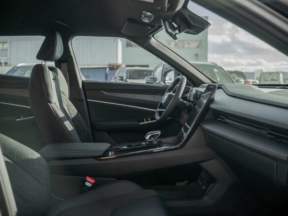 2025 Geely Cityray, серебристый, 2909990 рублей - вид 5