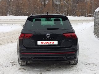 2021 Volkswagen Tiguan II Рестайлинг, чёрный, 3300000 рублей, вид 4