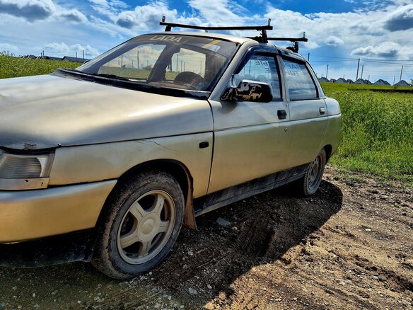 2001 Lada (ВАЗ) 2110, серебристый, 130000 рублей - вид 3