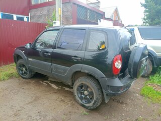 2014 Chevrolet Niva I Рестайлинг, чёрный, 480000 рублей, вид 3