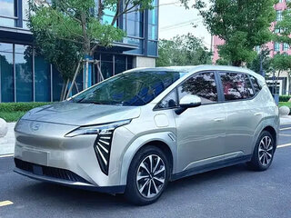 2024 Aion Y Plus 61.7 kWh, серый, 1344000 рублей, вид 1