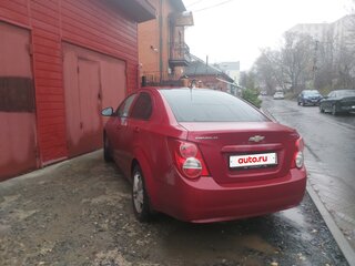 2013 Chevrolet Aveo II, красный, 650000 рублей, вид 3